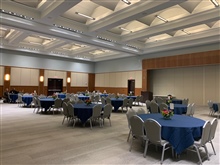 Facilities: Laureate Center